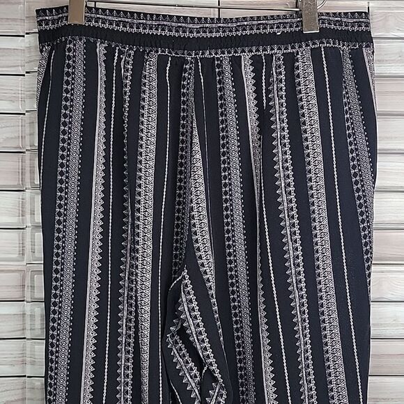 Jessica Simpson pull-on pants Size S - Picture 6 of 12